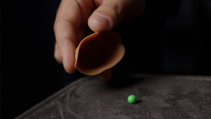 The Gambler / Three Shell Game (Gimmicks and Instructions)